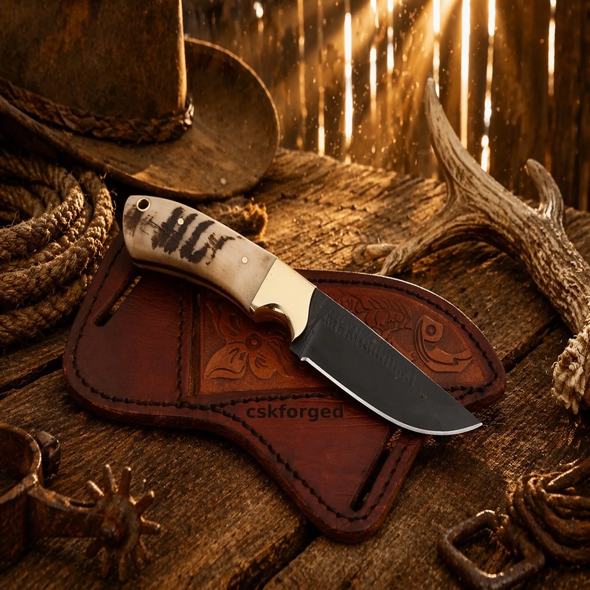 Belt Buckaroo Knife - 3.5” Damascus Steel with Pine Cone Handle
